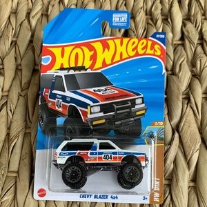 Chevy Blazer 4x4 Chevrolet SUV Hot Wheels HW Dirt Truck Hotwheels Car 2025 New